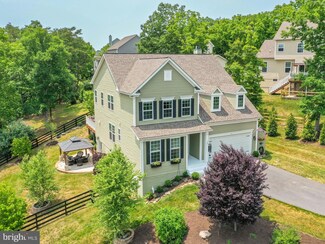 206 Woods Dr, Cross Junction, VA 22625