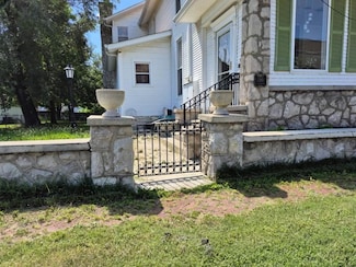 210 N Jefferson St, Neosho, MO 64850