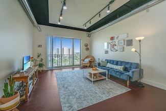 150 Bee St Unit 713, Charleston, SC 29401