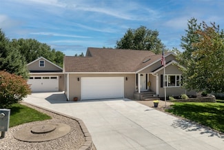 1276 Winchester Dr NE, Swisher, IA 52338