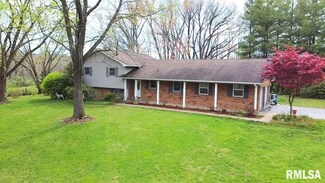 16205 N Hawthorne Ln, Mount Vernon, IL 62864