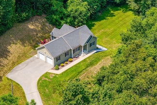 16 Dixon Ave, Auburn, MA 01501