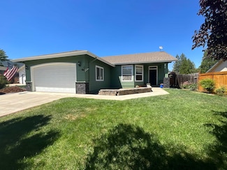 924 W Miner St, Yreka, CA 96097