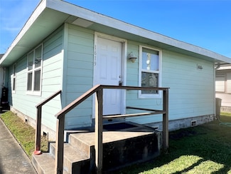 1619 Bayou Homes Dr, Galveston, TX 77551