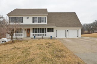 4800 NW Hillside Dr, Riverside, MO 64150