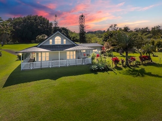 44 Kaupakalua Rd, Haiku, HI 96708