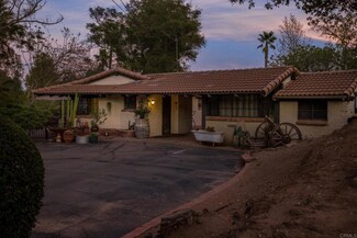 2615 Loma Vista Dr, Escondido, CA 92025
