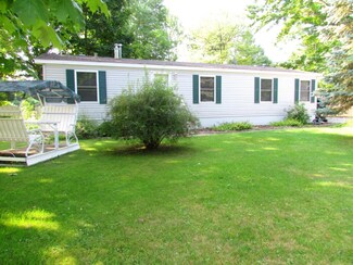 50 4th St, Swanton, VT 05488