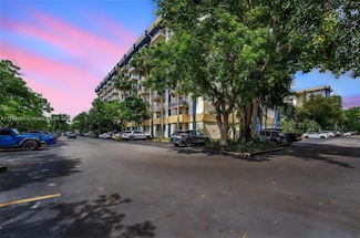4550 NW 9th St Unit 106E, Miami, FL 33126