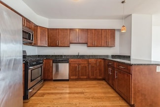 125 43rd St Unit 403, Union City, NJ 07087