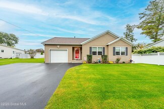 362 Mariaville Rd, Schenectady, NY 12306