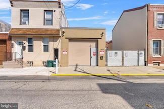2664 Mercer St, Philadelphia, PA 19125