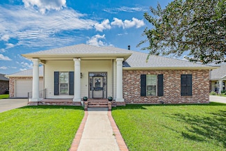 34 Carrington Cir, Houma, LA 70364