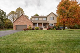 1113 Nicole Renee Dr, Latrobe, PA 15650