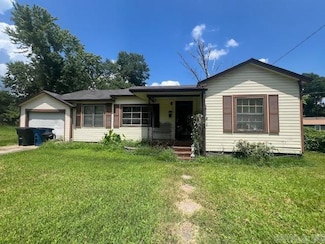 115 Parkdale St, North Little Rock, AR 72117