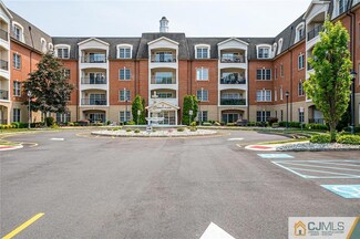 207 Regency Place Unit 207, Woodbridge, NJ 07095