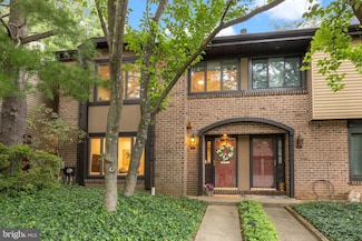 13 Colchester Place, Newtown, PA 18940