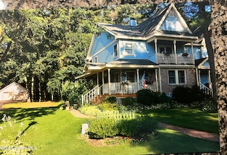 63 Sarazen St, Saratoga Springs, NY 12866