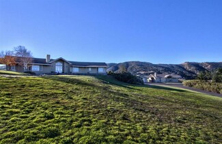 28010 Mesa de Tierra Rd, Salinas, CA 93908