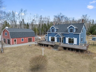 35 Nutting Ln, Trenton, ME 04605