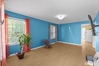 935 N 92nd St, Seattle, WA 98103