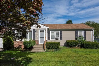 14 Hade Ct, Warwick, RI 02889