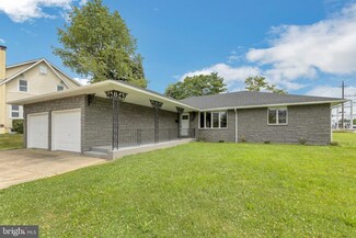 10 E Buckingham Ave, Mount Ephraim, NJ 08059