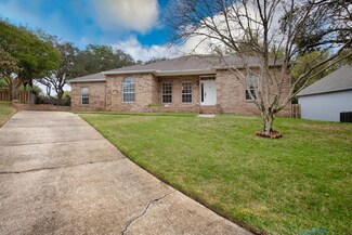 2803 Ben Hogan Ct, Shalimar, FL 32579