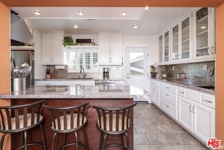 7823 Shadyspring Dr, Burbank, CA 91504