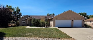 331 S Nicklaus Dr, Pueblo, CO 81007