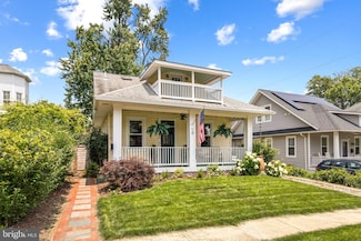 19 W Wyatt Ave, Alexandria, VA 22301