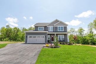 5 Hunter Ct, Milton, NY 12020