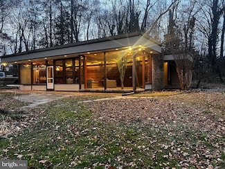 4403 E Yates Rd, Bensalem, PA 19020