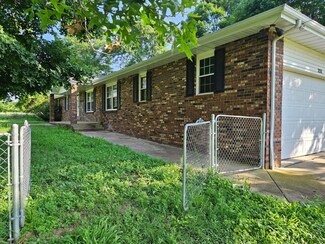 252 E Saddle Ln, Springfield, MO 65803