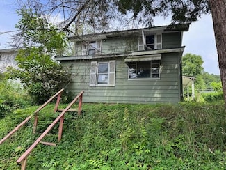 11 Maple St, Brookville, PA 15825