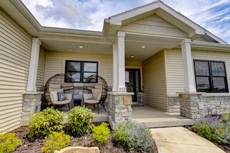 212 Chickadee Ln, Sauk City, WI 53583