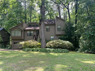 2261 Ravenwood Trail, Marietta, GA 30066