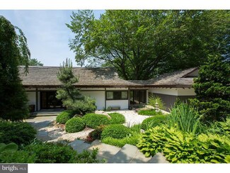 955 Stoke Rd, Villanova, PA 19085