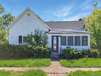 215 Market St, Brookfield, MO 64628
