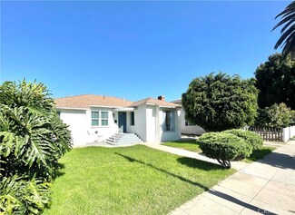2466 Elm Ave, Long Beach, CA 90806