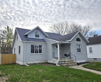 1117 Lincoln St, Hobart, IN 46342