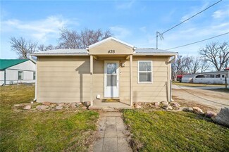 435 NW 49th Place, Des Moines, IA 50313
