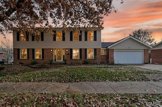 290 Kinderhook Dr, Chesterfield, MO 63017