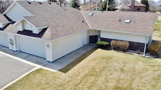 9243 Yorkshire Ln, Brooklyn Park, MN 55443