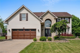 8412 Eaton Dr, Northfield, OH 44067