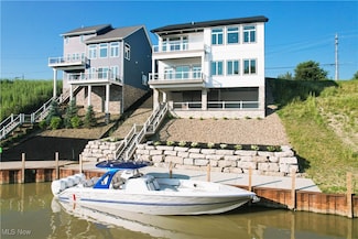 2048 Forest Dr, Eastlake, OH 44095