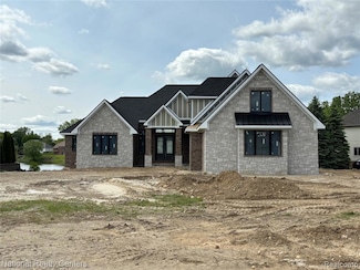 4572 Coastal Pkwy, White Lake, MI 48386