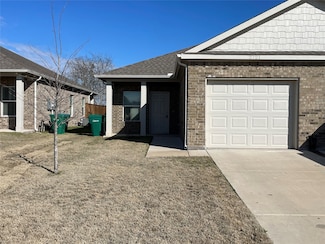 2721 Ginger Ct, Sherman, TX 75092