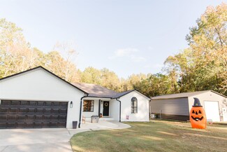 144 Courtney Dr, Eva, AL 35621