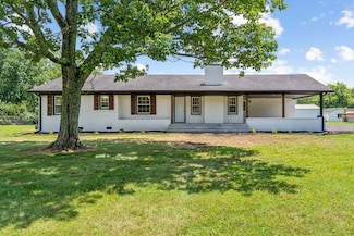 512 Crestwood Dr, Lafayette, TN 37083